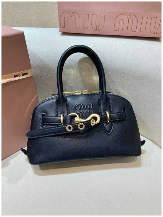 a19bc78489ca4ddbb3788dc075478a91_1763730814_7549.jpg a19bc78489ca4ddbb3788dc075478a91_1763730814_7549.jpg