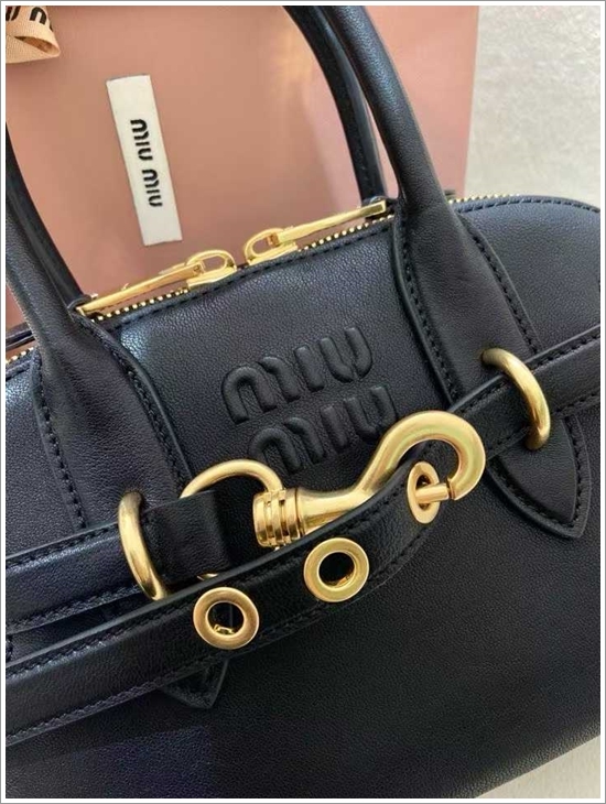 a19bc78489ca4ddbb3788dc075478a91_1763730818_9981.jpg a19bc78489ca4ddbb3788dc075478a91_1763730818_9981.jpg