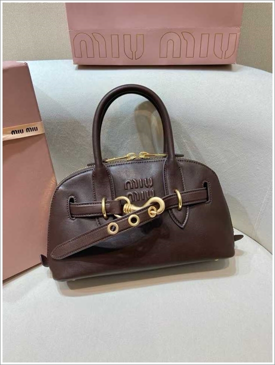 a19bc78489ca4ddbb3788dc075478a91_1763730826_2916.jpg a19bc78489ca4ddbb3788dc075478a91_1763730826_2916.jpg