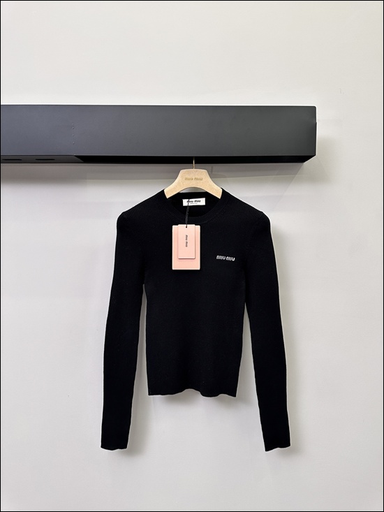 b530600aeba631ded377486fc2e9967e_1763643616_4169.jpg b530600aeba631ded377486fc2e9967e_1763643616_4169.jpg