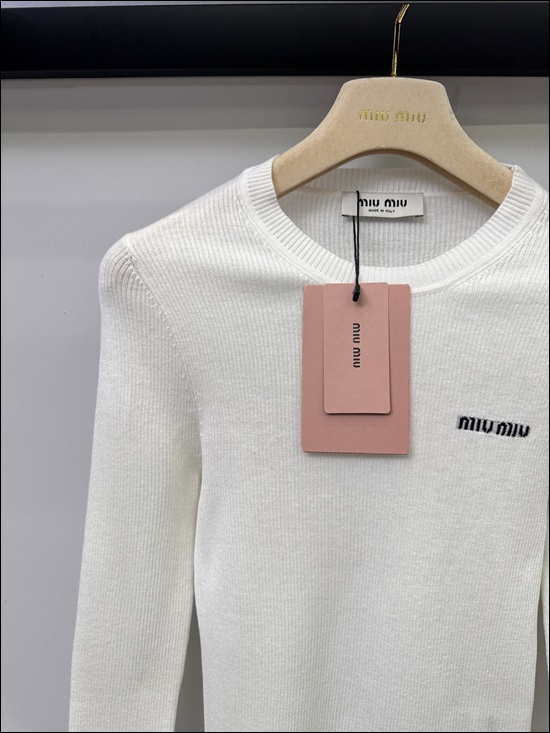 b530600aeba631ded377486fc2e9967e_1763643712_1651.jpg b530600aeba631ded377486fc2e9967e_1763643712_1651.jpg