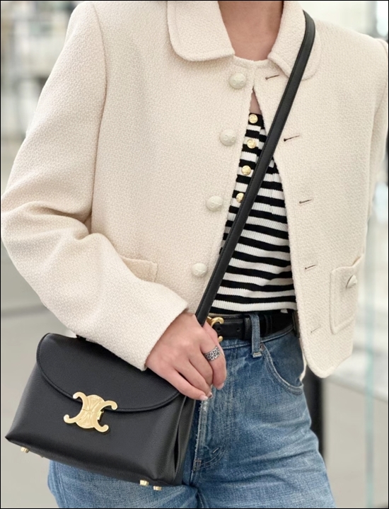 f7d8cfce74ee431c8b2bfb6f1691f82d_1764214069_3304.jpg f7d8cfce74ee431c8b2bfb6f1691f82d_1764214069_3304.jpg