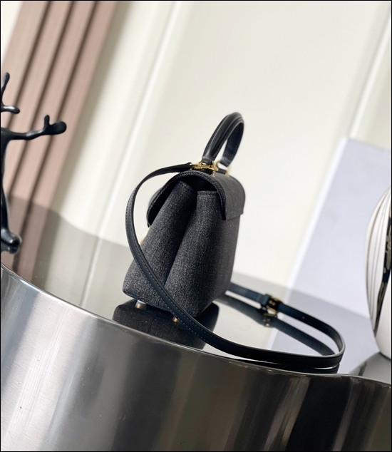 f7d8cfce74ee431c8b2bfb6f1691f82d_1764214198_1015.jpg f7d8cfce74ee431c8b2bfb6f1691f82d_1764214198_1015.jpg