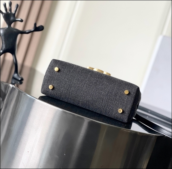 f7d8cfce74ee431c8b2bfb6f1691f82d_1764214199_0791.jpg f7d8cfce74ee431c8b2bfb6f1691f82d_1764214199_0791.jpg