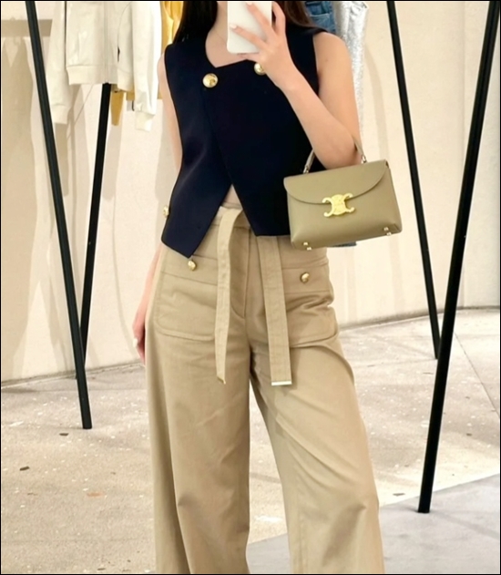 f7d8cfce74ee431c8b2bfb6f1691f82d_1764214270_4535.jpg f7d8cfce74ee431c8b2bfb6f1691f82d_1764214270_4535.jpg