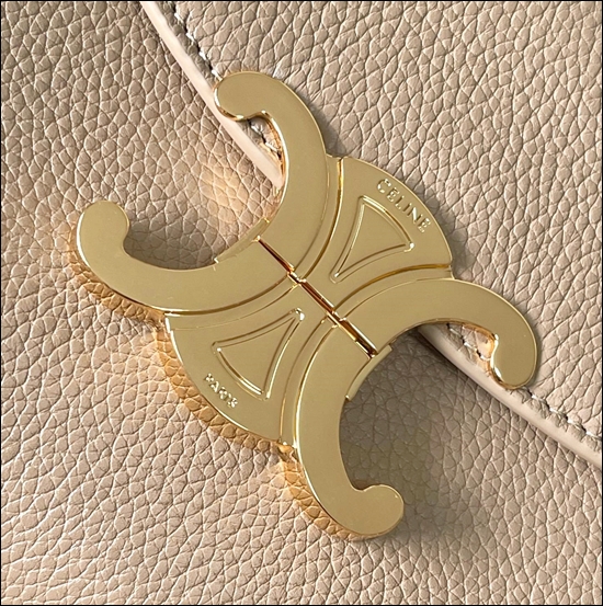 f7d8cfce74ee431c8b2bfb6f1691f82d_1764214282_352.jpg f7d8cfce74ee431c8b2bfb6f1691f82d_1764214282_352.jpg