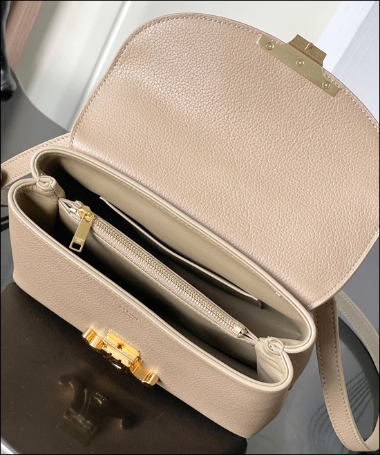 f7d8cfce74ee431c8b2bfb6f1691f82d_1764214285_1883.jpg f7d8cfce74ee431c8b2bfb6f1691f82d_1764214285_1883.jpg