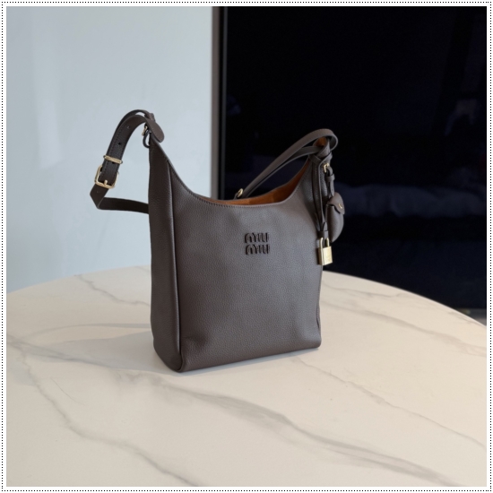 8e3aa2cef577caacfea88a4e0b24a97b_1765164156_5051.jpg 8e3aa2cef577caacfea88a4e0b24a97b_1765164156_5051.jpg