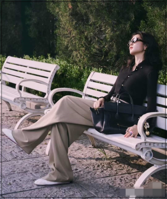 c503cd78a8a3a4834efa65d9fbb35b88_1764745826_5836.jpg c503cd78a8a3a4834efa65d9fbb35b88_1764745826_5836.jpg