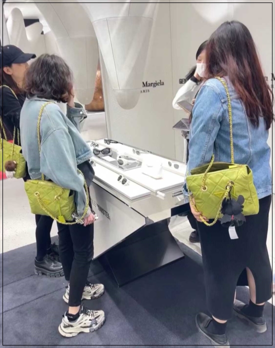 d9d2d7922ba2ac5b43d3eafb638046ed_1764737249_0574.jpg d9d2d7922ba2ac5b43d3eafb638046ed_1764737249_0574.jpg