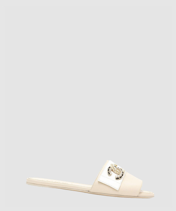 [CHANEL-샤넬] 23SS CC 큐빅 로고 슬리퍼 화이트 G39692