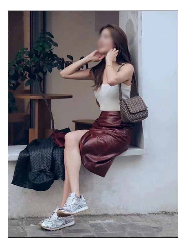패딩 처리한 보테가베네타 코블 숄/더/백의 활용도를 살펴봐요~