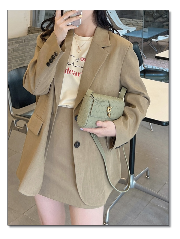 bag or clutch ?? 2가지의 만능을 보여주는 보테가베네타 클러치백 겟!