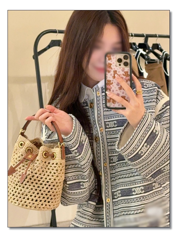다채로운 센스가 보이는 셀린느 틴 클라라백 정말 SIZE가 GOOD! 앙증스러우면서 참신한...