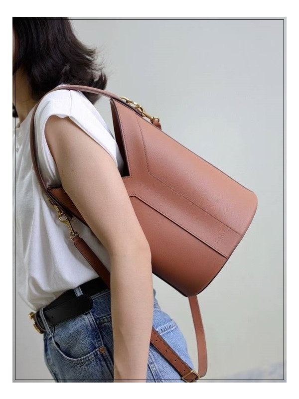 언제나 잘 들 수 있는 BAG = 생로랑 Y백 포멀한 룩부터 여러가지 옷에 매칭~!