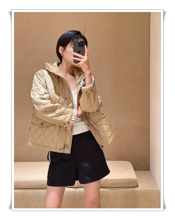 여자의 흥미를 자극하는 버버리 후드자켓/스타일리시함의 끝판왕 아우터