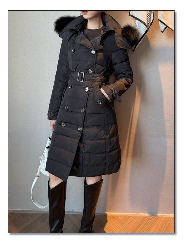 출구없는 매.력 트렌디함을 무두 가진 버버리 롱패딩 취향저격!!