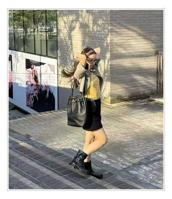 아는 사람만 아는 바로 그 bag, 보테가베네타 안디아모 버킷백 새롭다