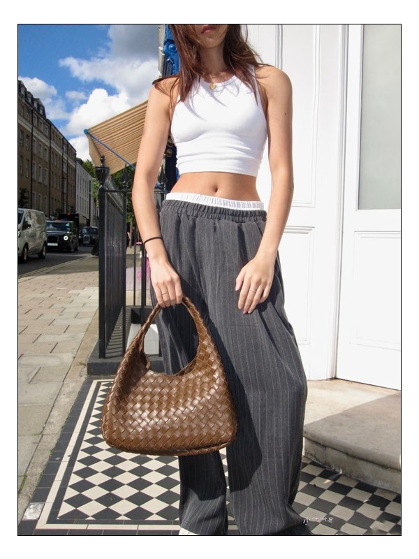 패션의 선두주자 보테가베네타 캄파나 아카이브 자태와 향기를 느끼다.