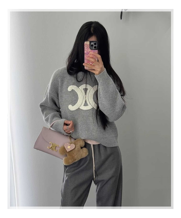 투박하지 않아서 더 마음에 드는 ~ 셀린느 니트 광클하고 싶어지는 핏