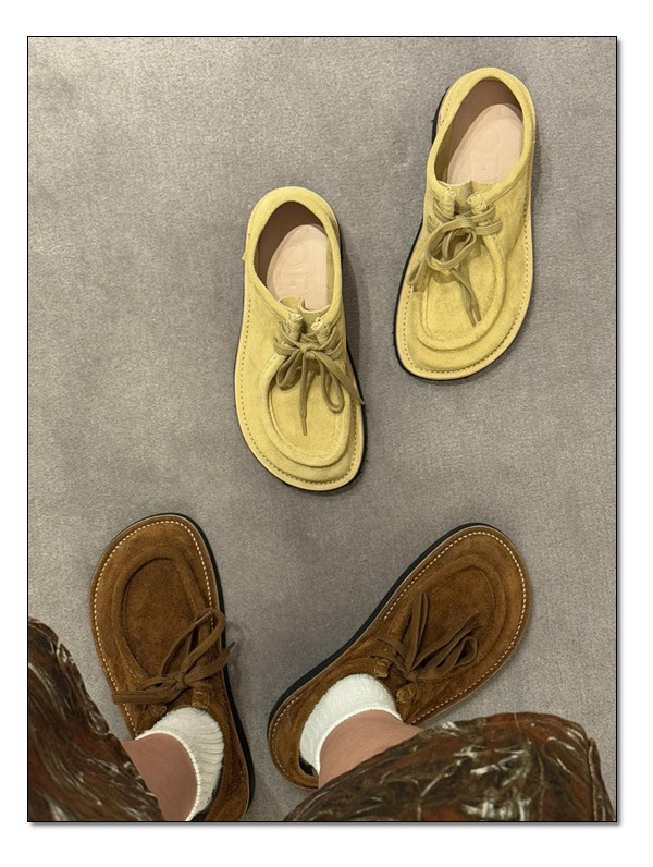 파로 레이스업 로에베 로퍼 청키함을 더욱 돋보이게 하는 창의적인 shose