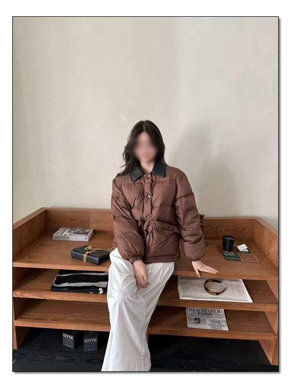 토널 래더 칼라가 돋보이는 미우미우 퐁제패딩 입고 TODAY 패션 완성!