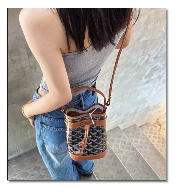 친구에게 추천해주고 싶은 고야드 쁘띠플로 미니 큐티미의 끝판왕이죠~~