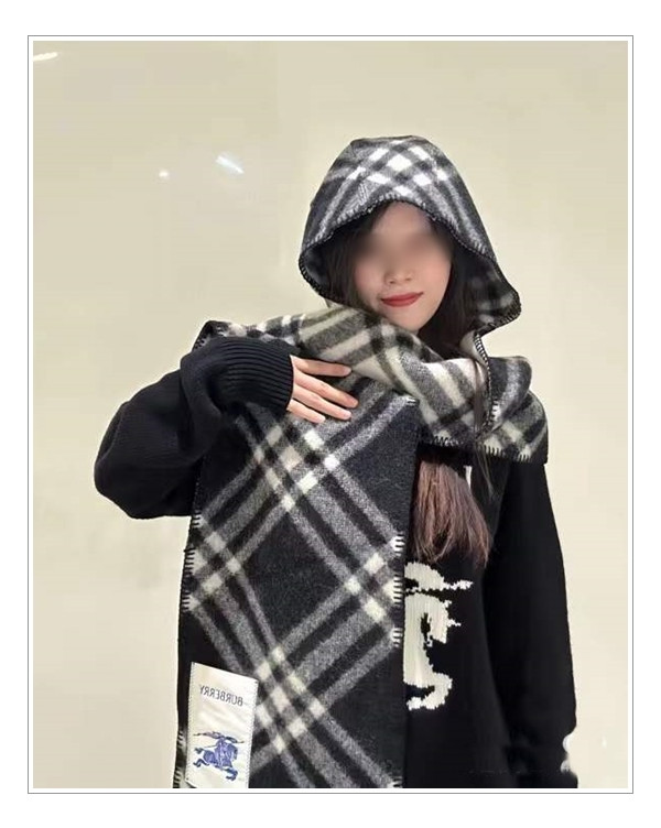 방한템 종결자 = 버버리 후드 머플러 무심하게 둘러도 기대 이상을 해내는 item