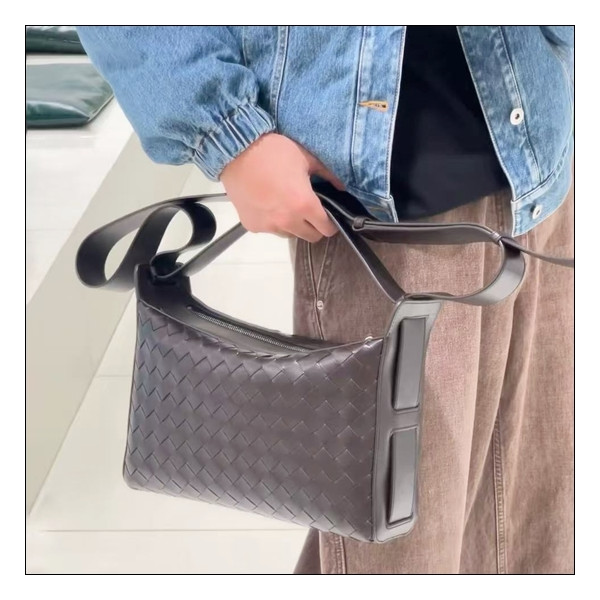 인트레치아토로 뽐낸 보테가베네타 숄더백 트라이베카 탑핸들백 일상 필수템!!!