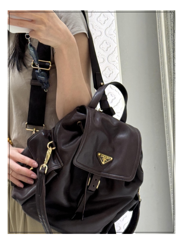 멀티 웨이 - 프라다 익스플로어 백팩 미디엄 나파 후회없는 활용기