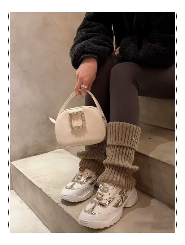 로저비비에 운동화 비브 온 더 런, 보석이주는 러블리를 다양하게 감상