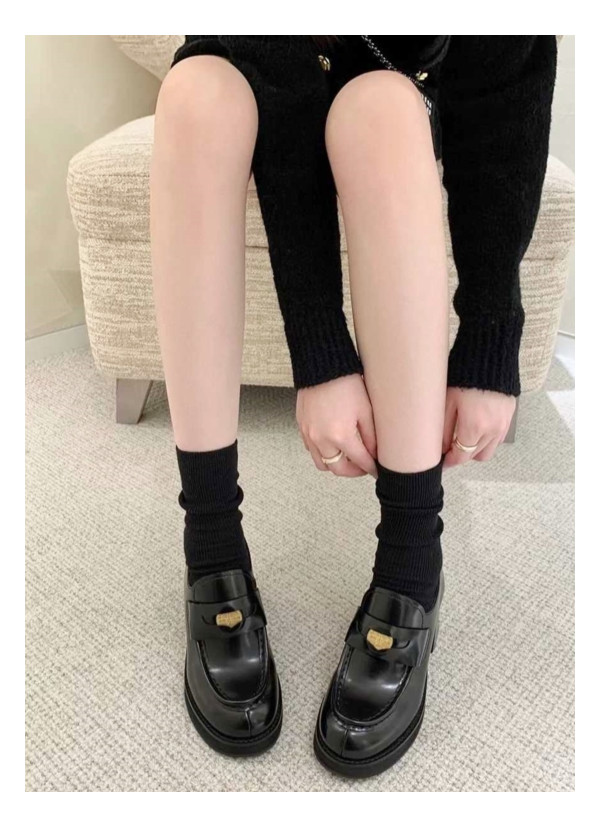 2가지 굽으로 만나보는 미우미우 페니 로퍼 예상되는 편안함과 예쁨.