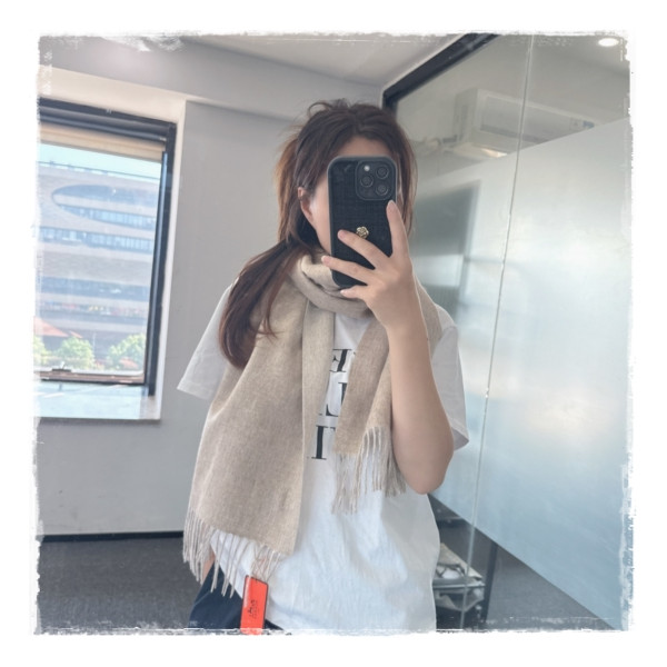 한 번 사면 평생 쓰는 에르메스 머플러 / 한장의 예술로 압도적 비주얼을 자랑