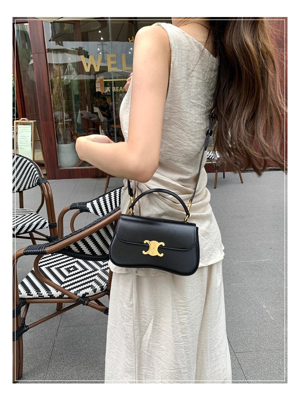 사랑스러움과 치명적임이 모두 공존하는 셀린느 틴 롤라 딱 size Good!!