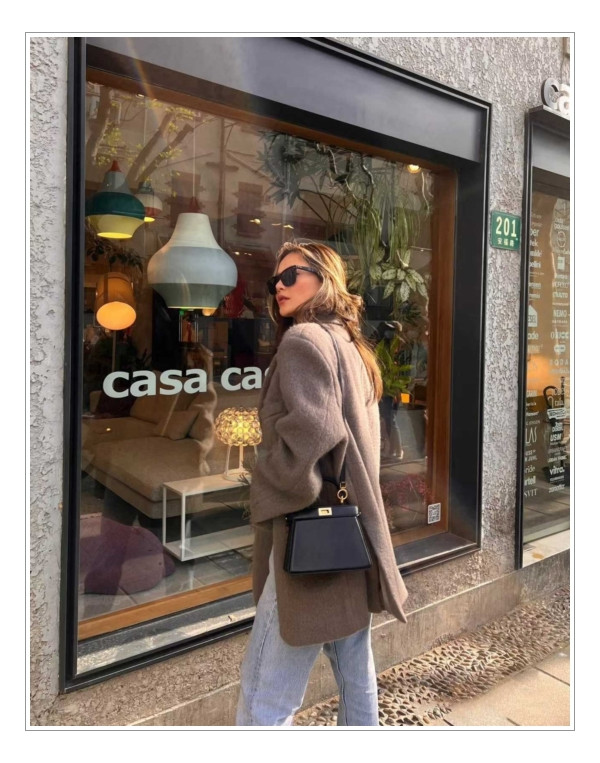 스테디셀러인 이유 분석 = 펜디 피카부 아이씨유 영롱한 외관의 반전미 감상