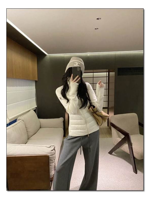 경량으로 코디할수 있는 몽클레어 트리콧 엣지있는 라인과 따스한 보온력 모두 소장!