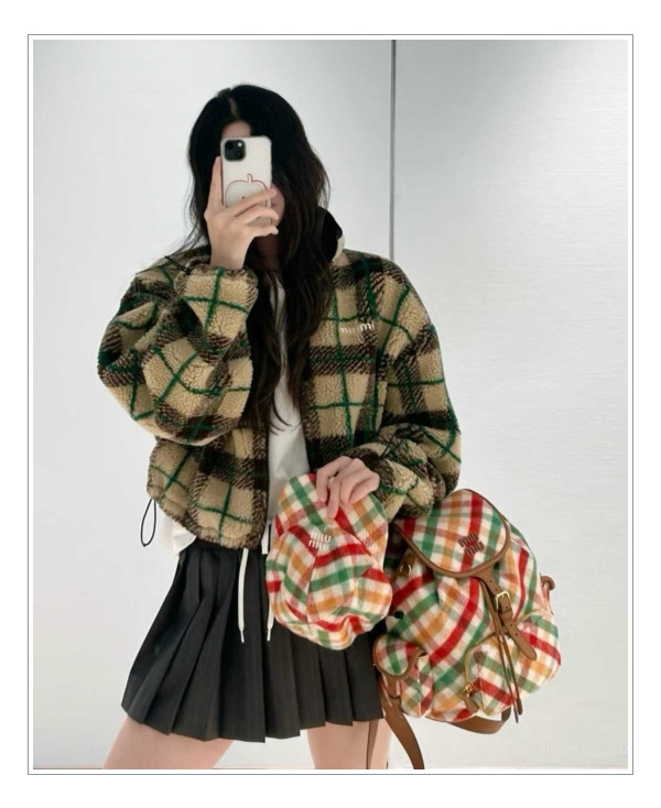 역시 다르긴 다르다~ 미우미우 플리스 테디 매일 손이 갈 수밖에 없는 귀요미