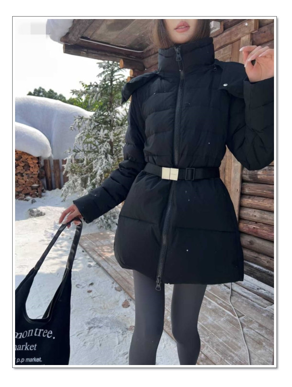 출근룩 끝판왕을 보여주는 버버리 벨티드 패딩 여성미를 드라마틱하게 강조~