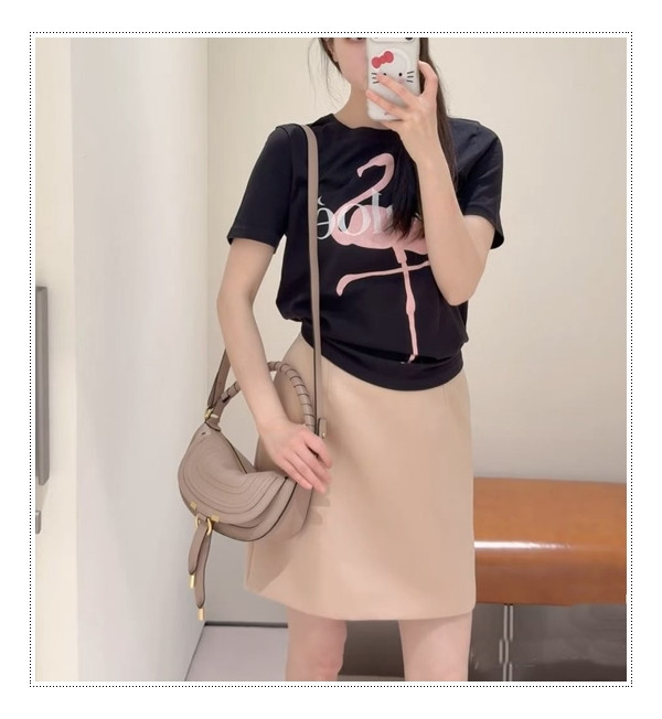 아이코닉한 데이 백을 여유롭게 이끌어 낸 끌로에 마르씨 3가지 color 이야기