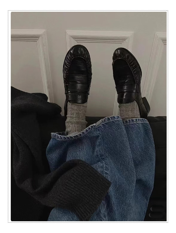 오~래 신을수록 때깔나는 생로랑 로퍼 드레스 업도 소화하는 꿀템으로 정착